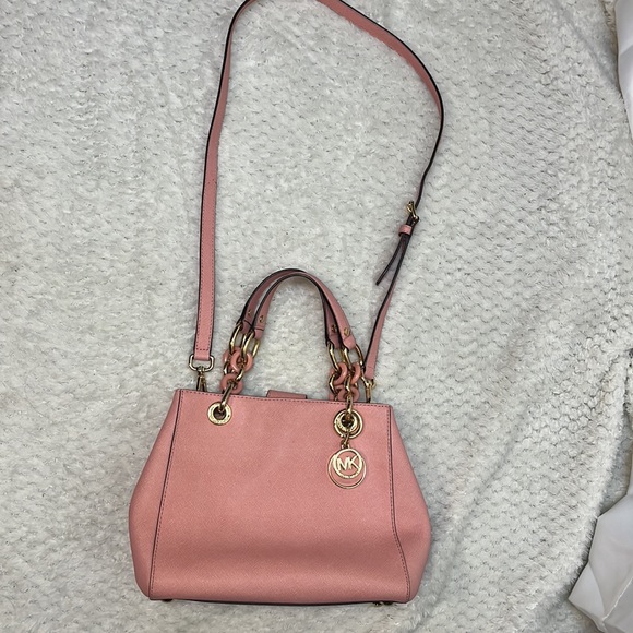 Pink Michael Kors bag - Picture 2 of 14
